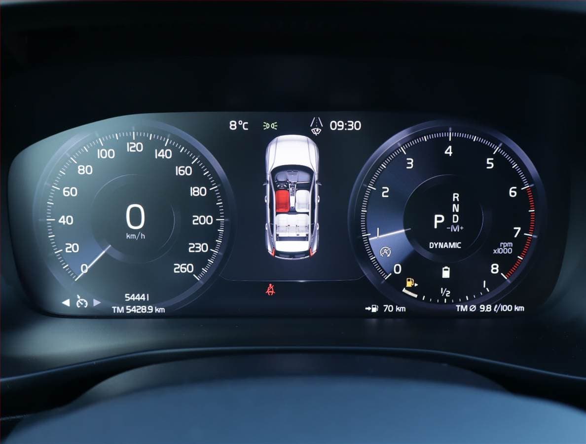 Volvo XC40 - 11
