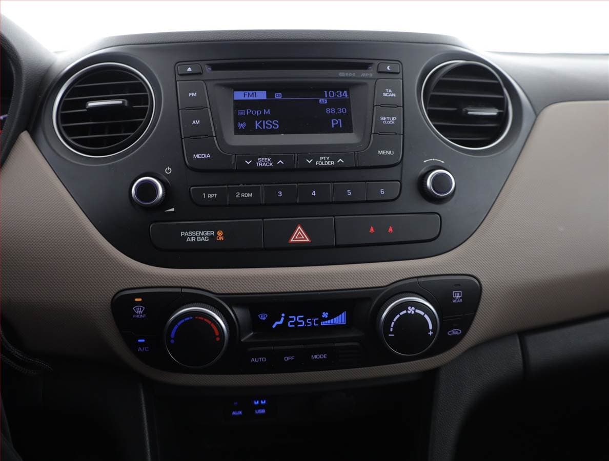 Hyundai i10 - 10