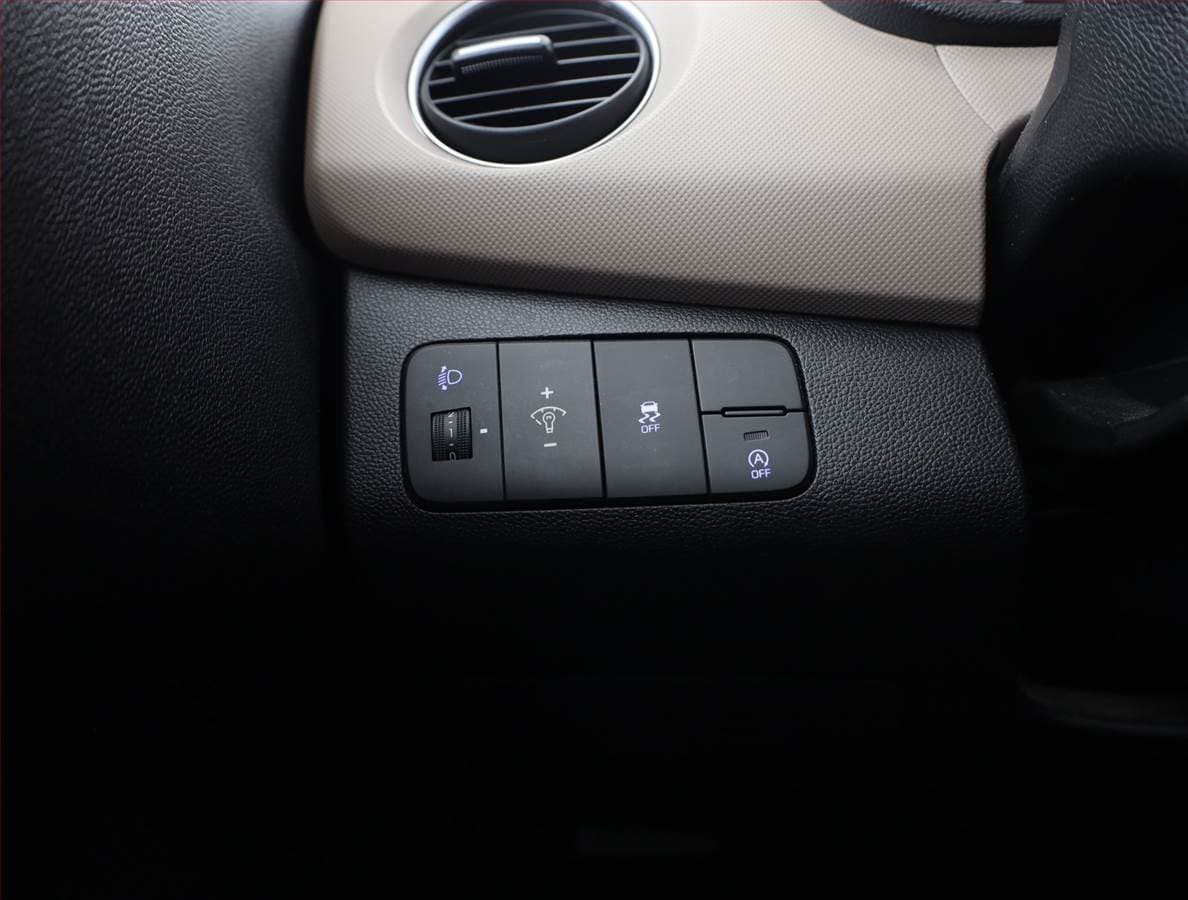 Hyundai i10 - 12