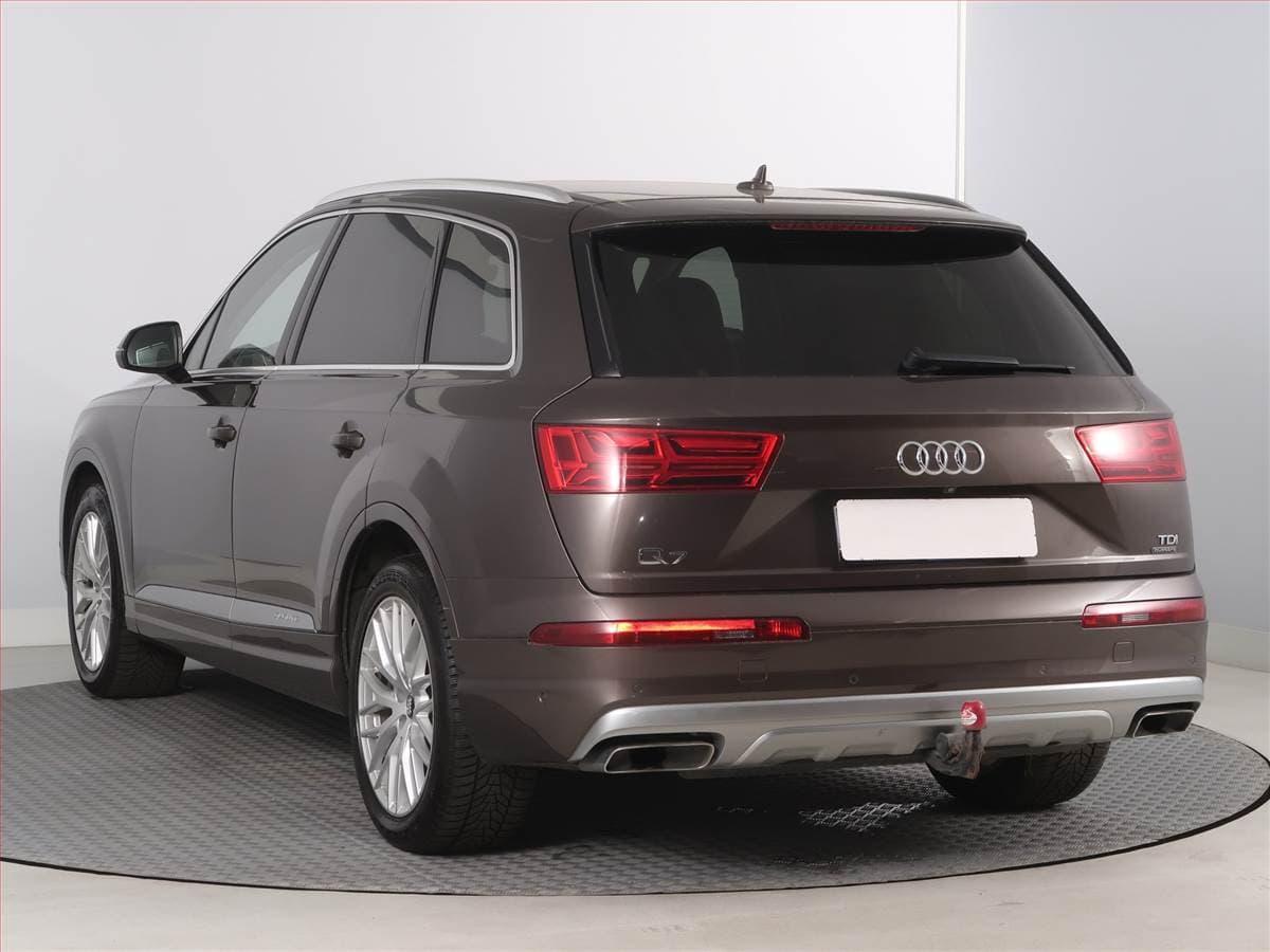 Audi Q7 - 4