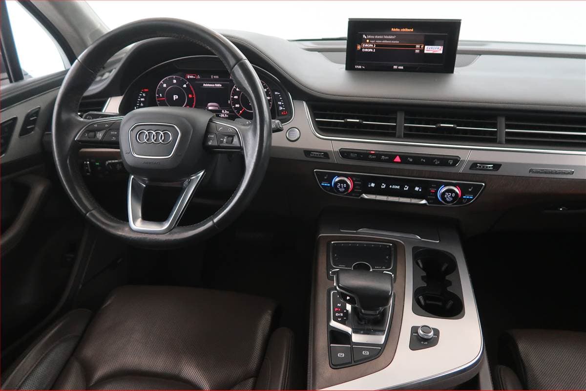 Audi Q7 - 7