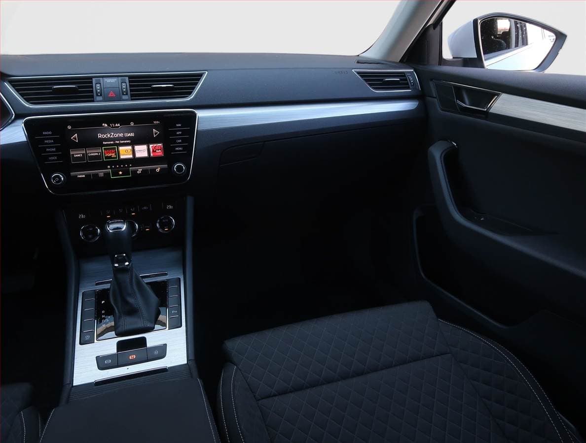 Škoda SUPERB - 8