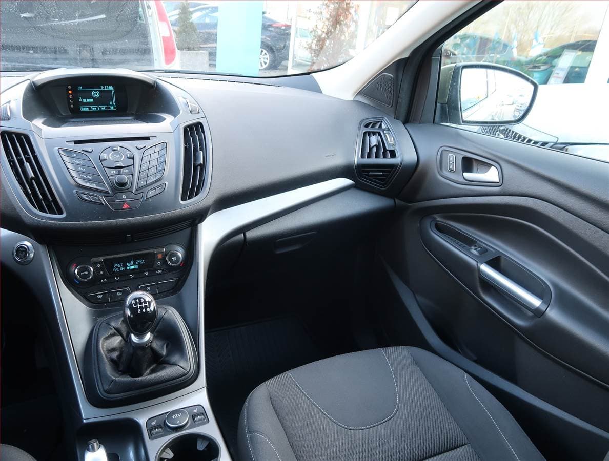 Ford KUGA - 8