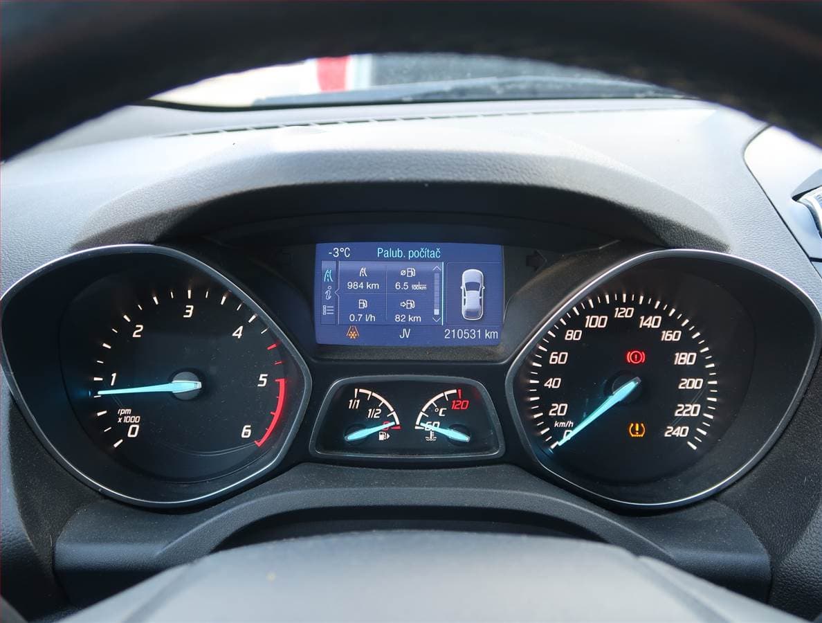 Ford KUGA - 11