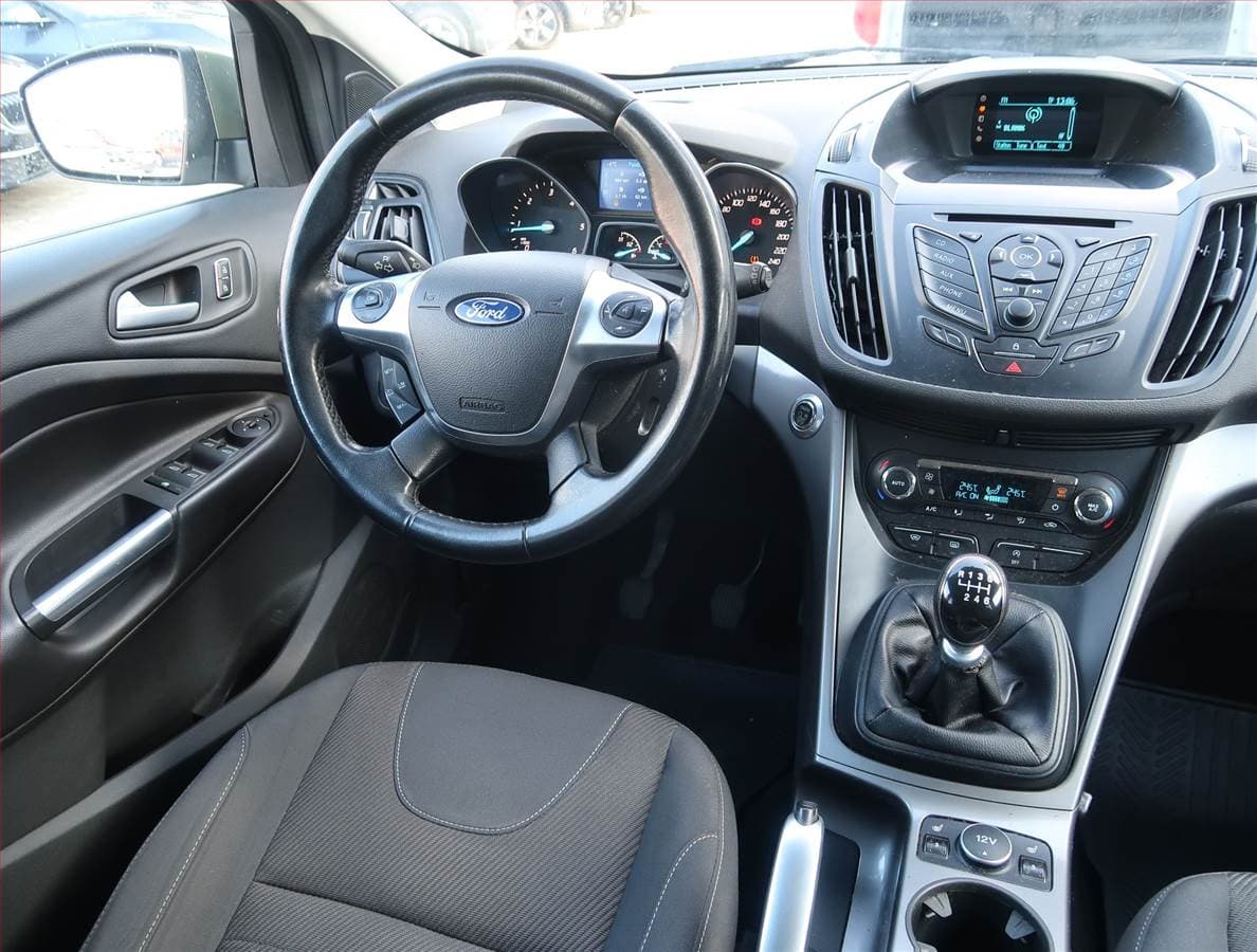 Ford KUGA - 7