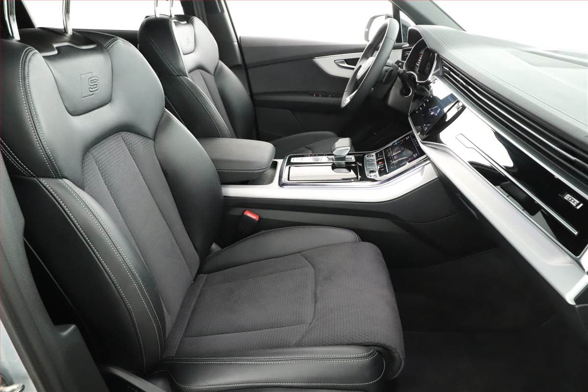 Audi Q7 - 7