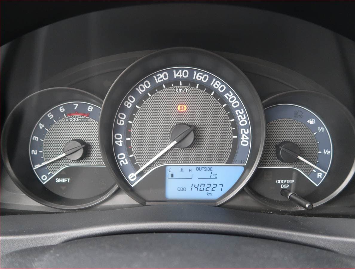 Toyota AURIS - 11