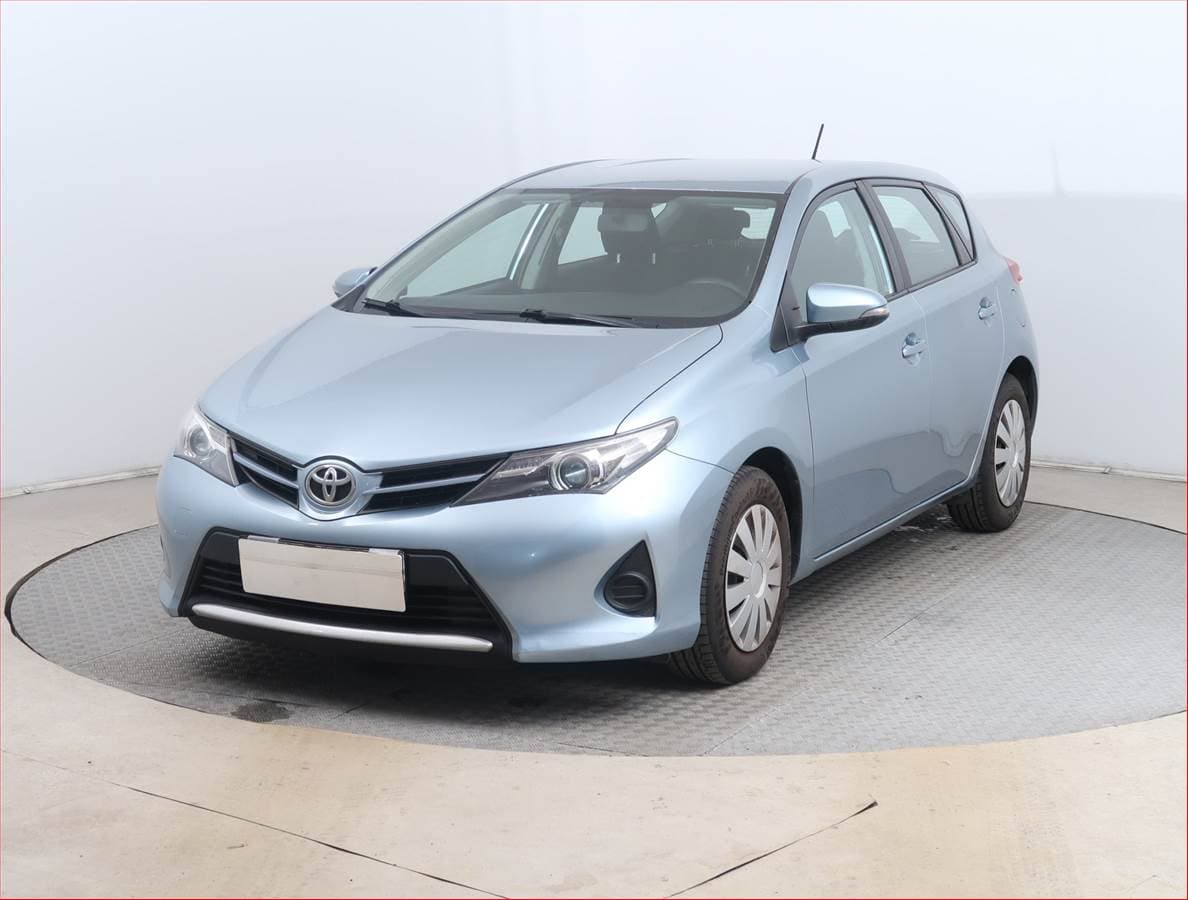 Toyota AURIS - 2