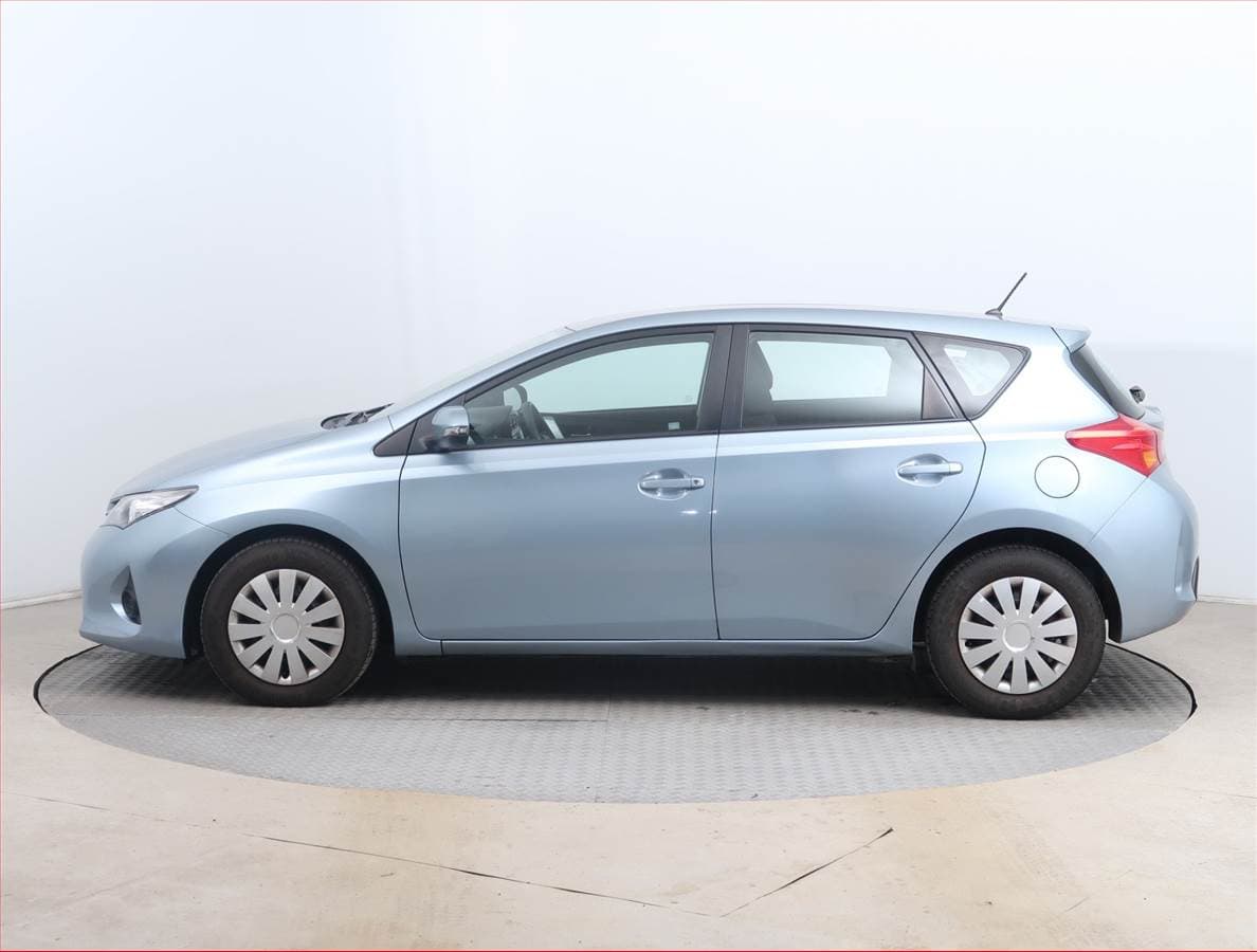Toyota AURIS - 3
