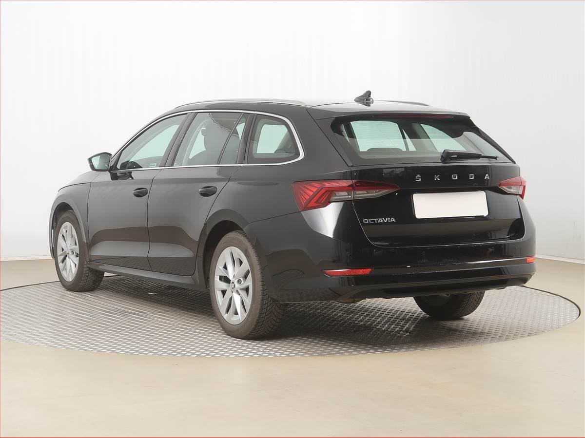 Škoda OCTAVIA - 4