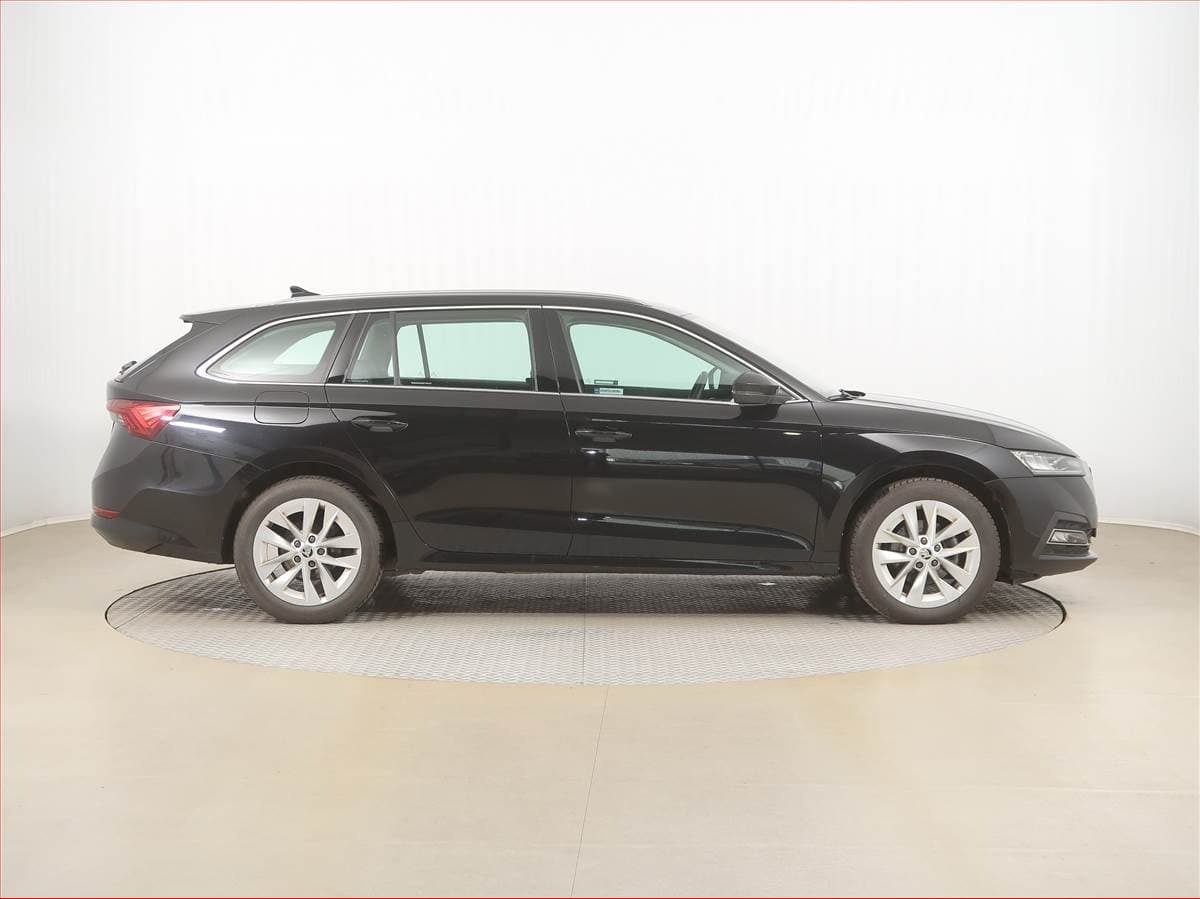 Škoda OCTAVIA - 6