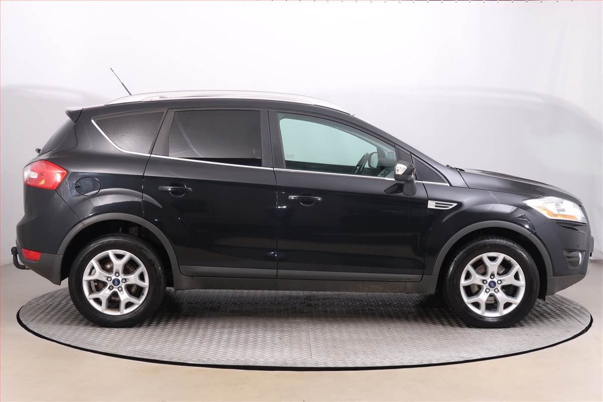 Ford Kuga - 9