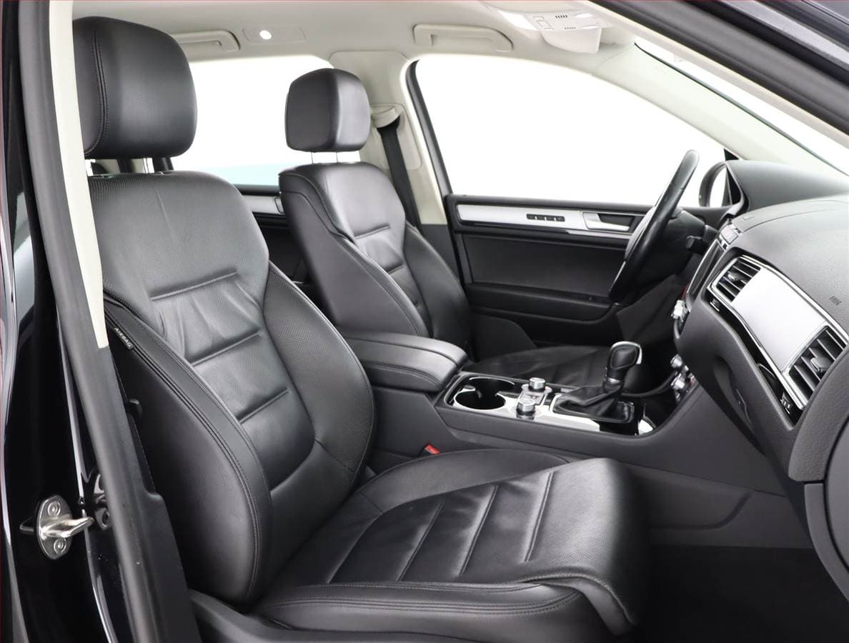 Volkswagen Touareg - 9