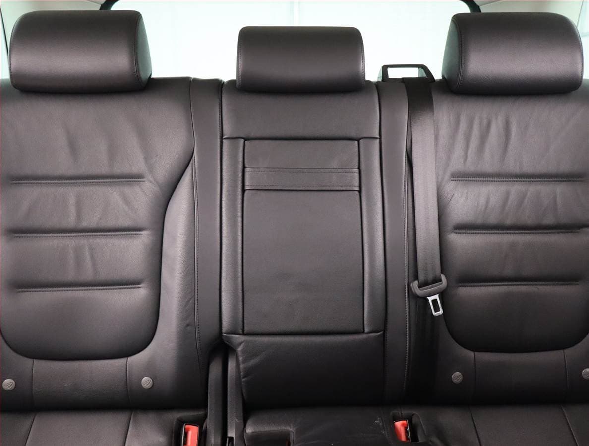 Volkswagen Touareg - 10