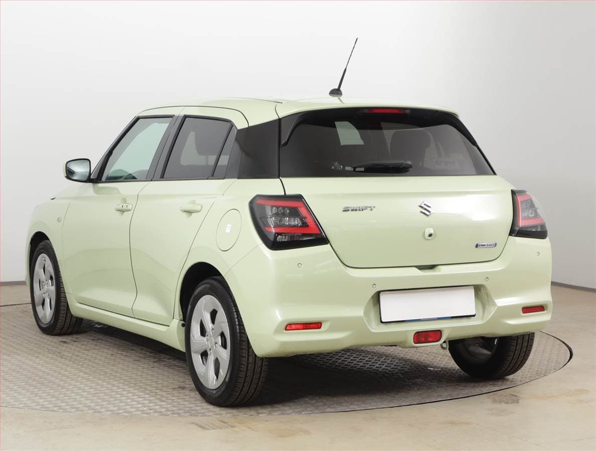 Suzuki SWIFT - 4