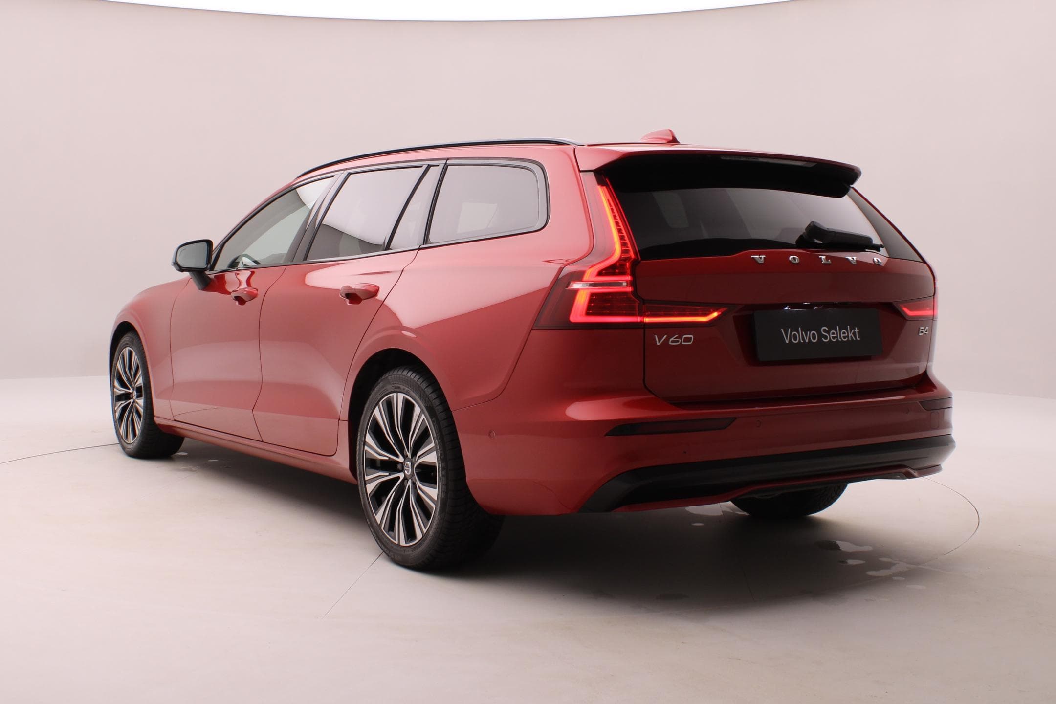 2024 Volvo V60 - 11