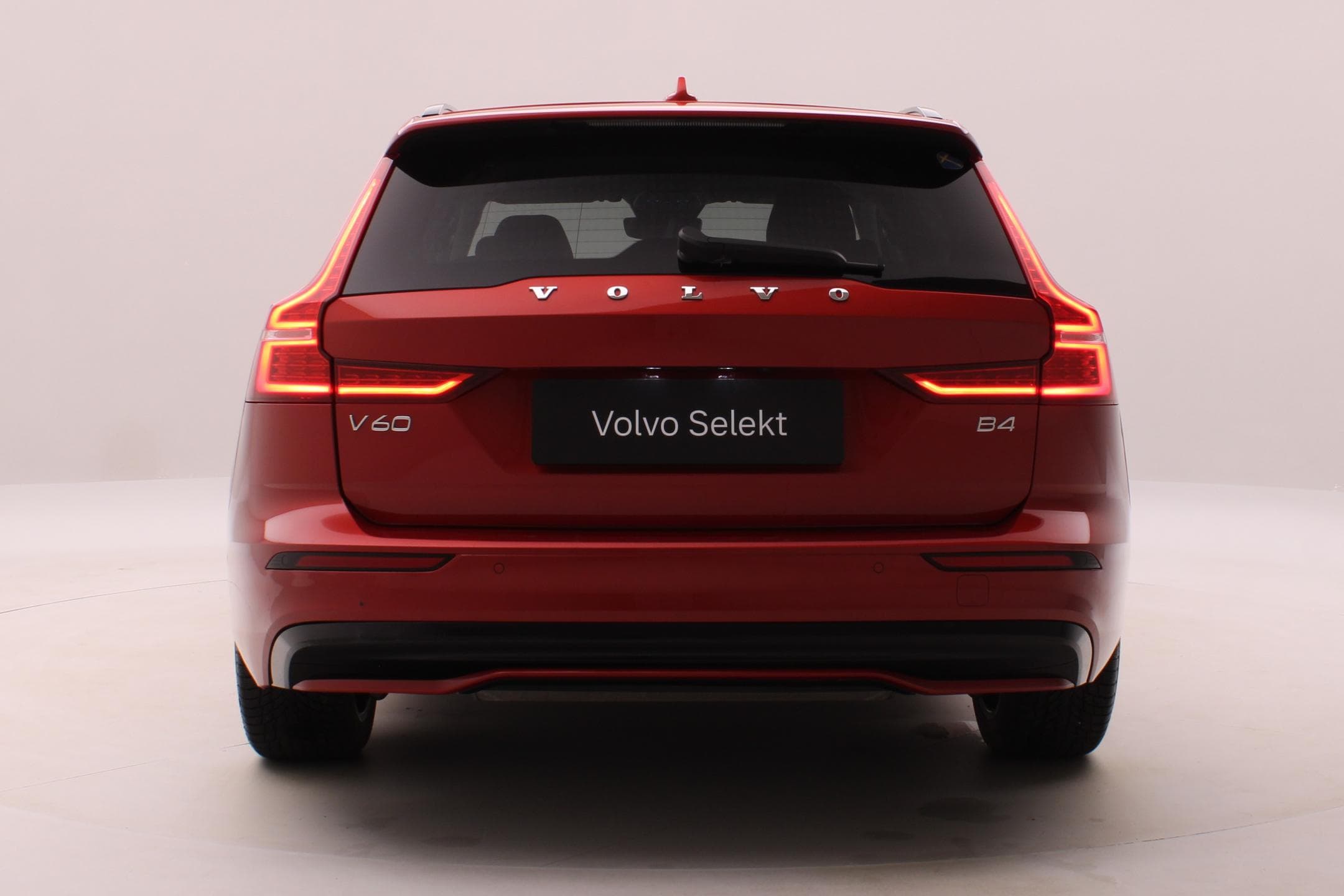 2024 Volvo V60 - 12