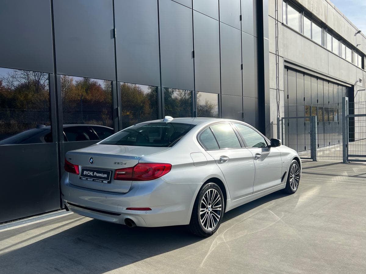 2017 BMW 5-Series - 3