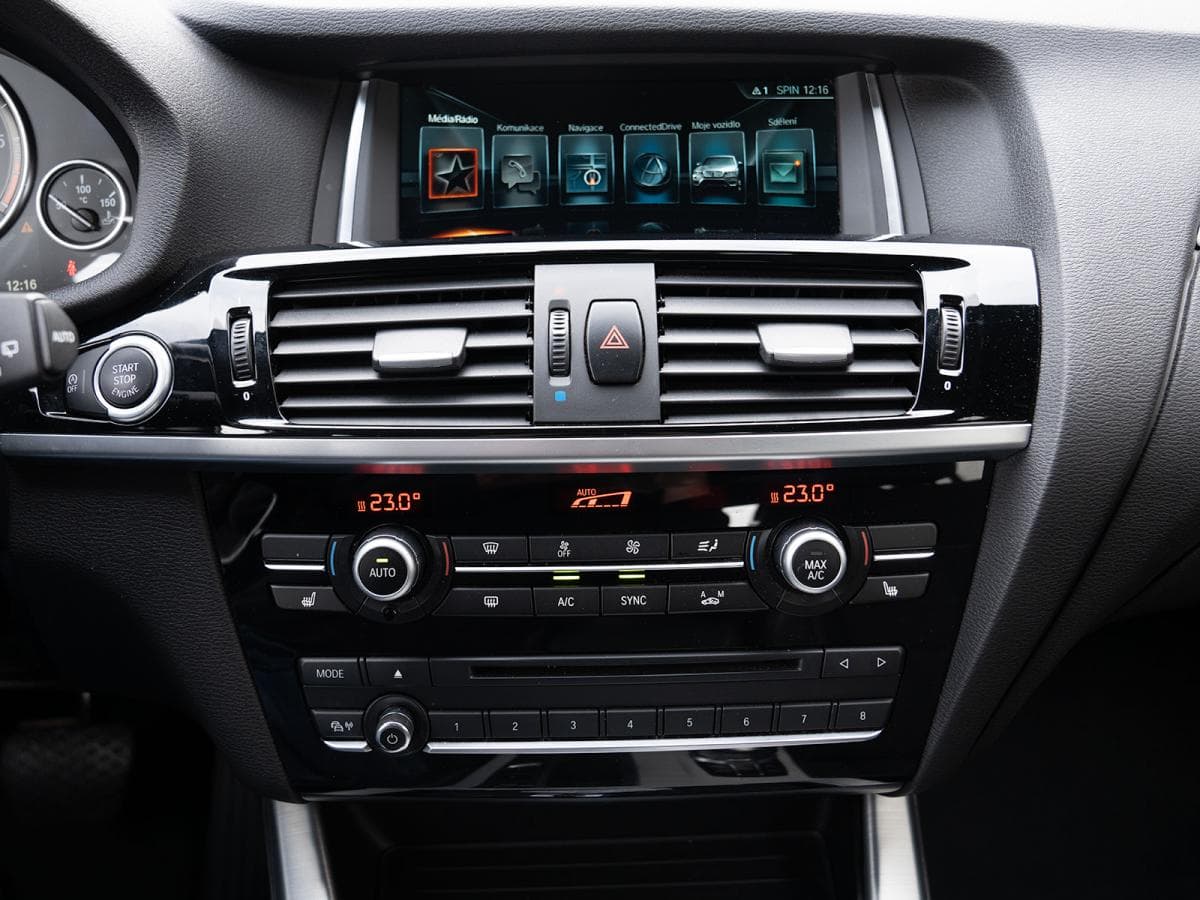 2018 BMW X3 - 10