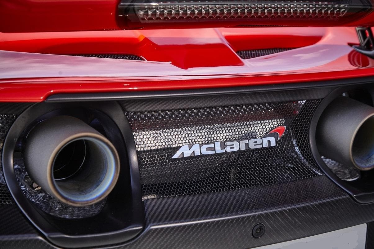 2015 McLaren 675LT - 8