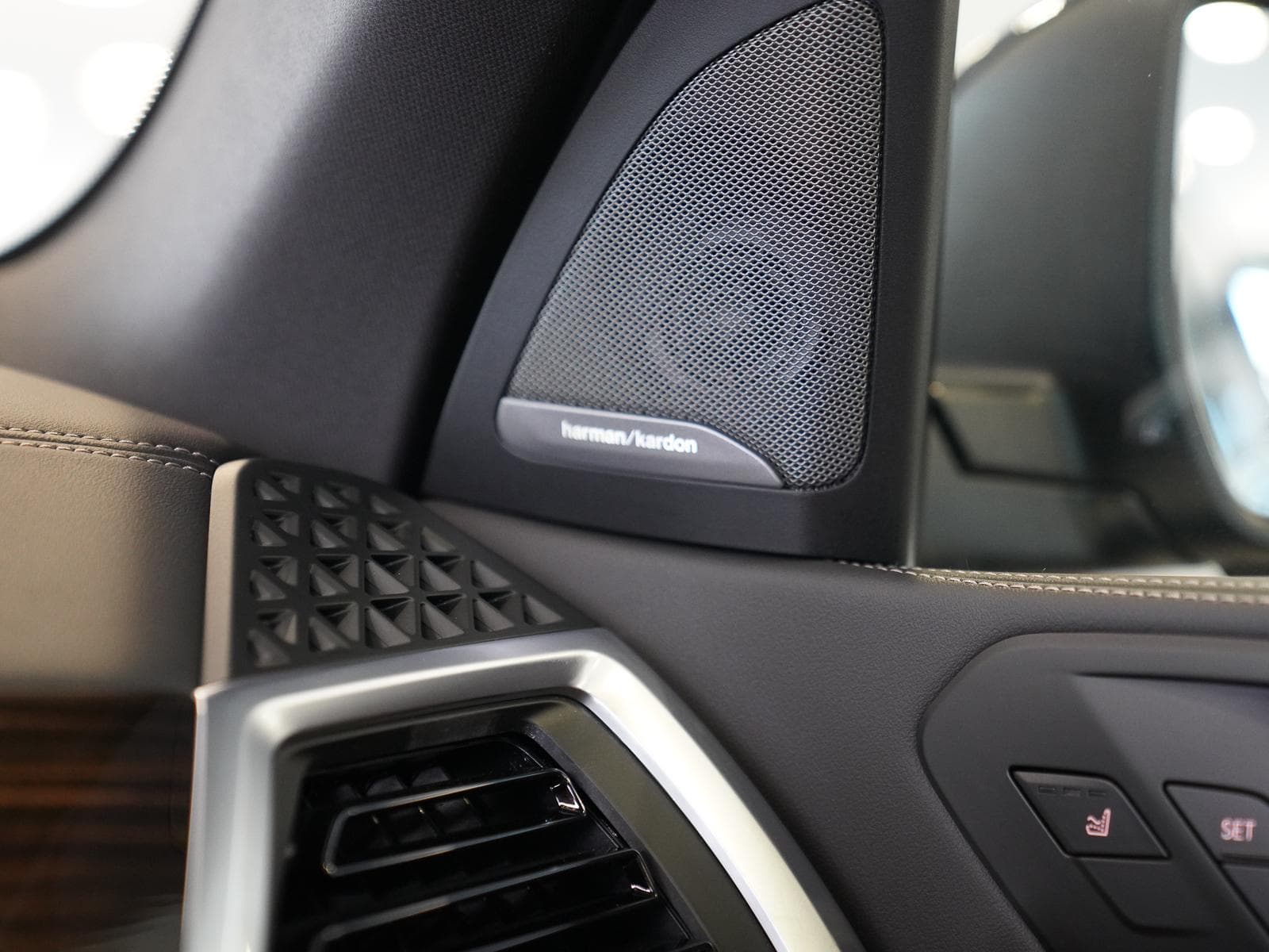 2025 BMW X5 - 12