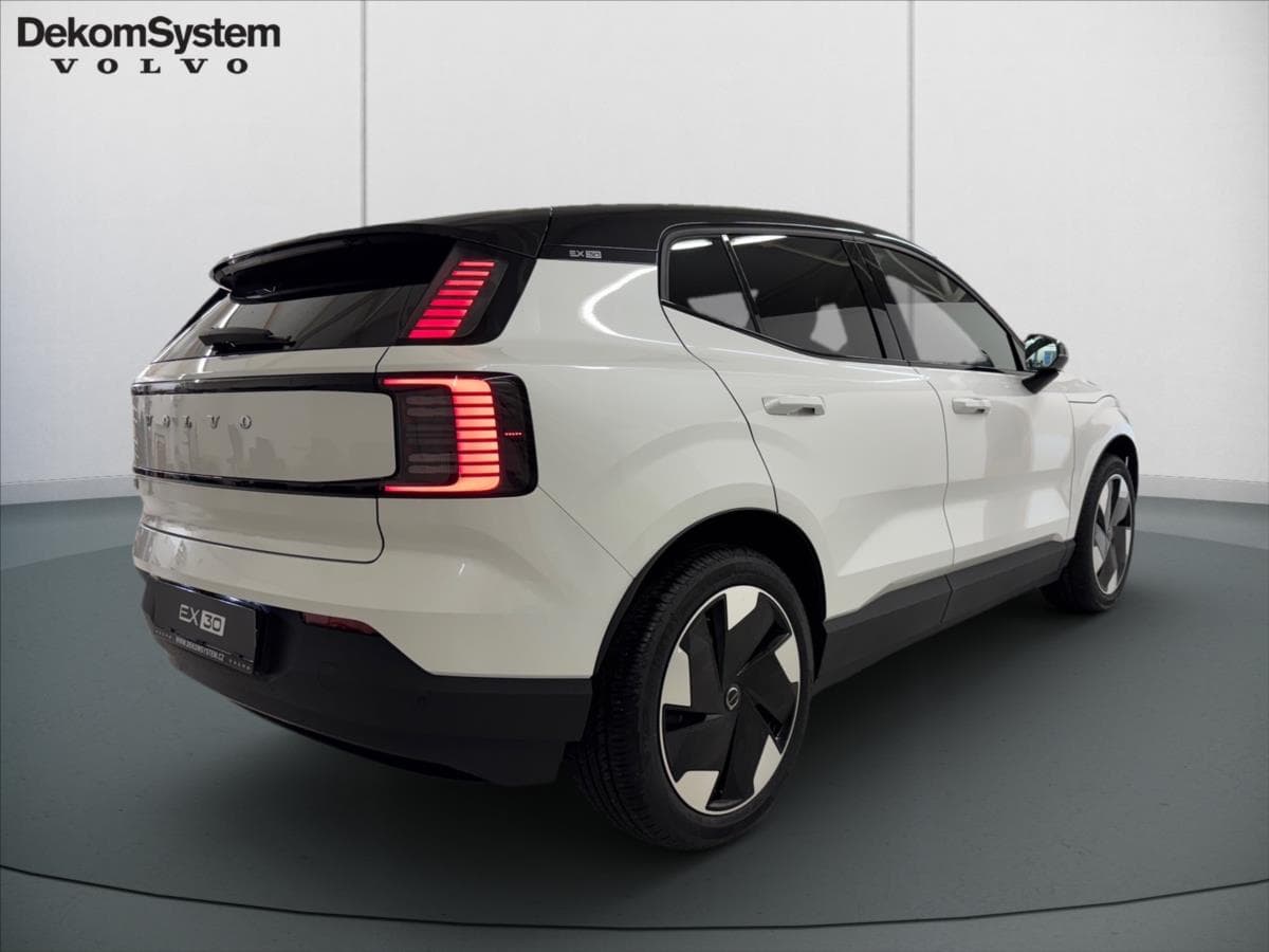 Volvo Ex30 - 3