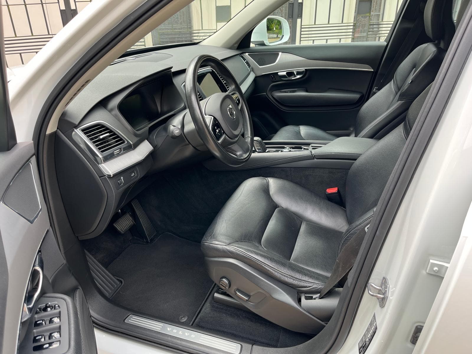 2020 Volvo Xc90 - 10