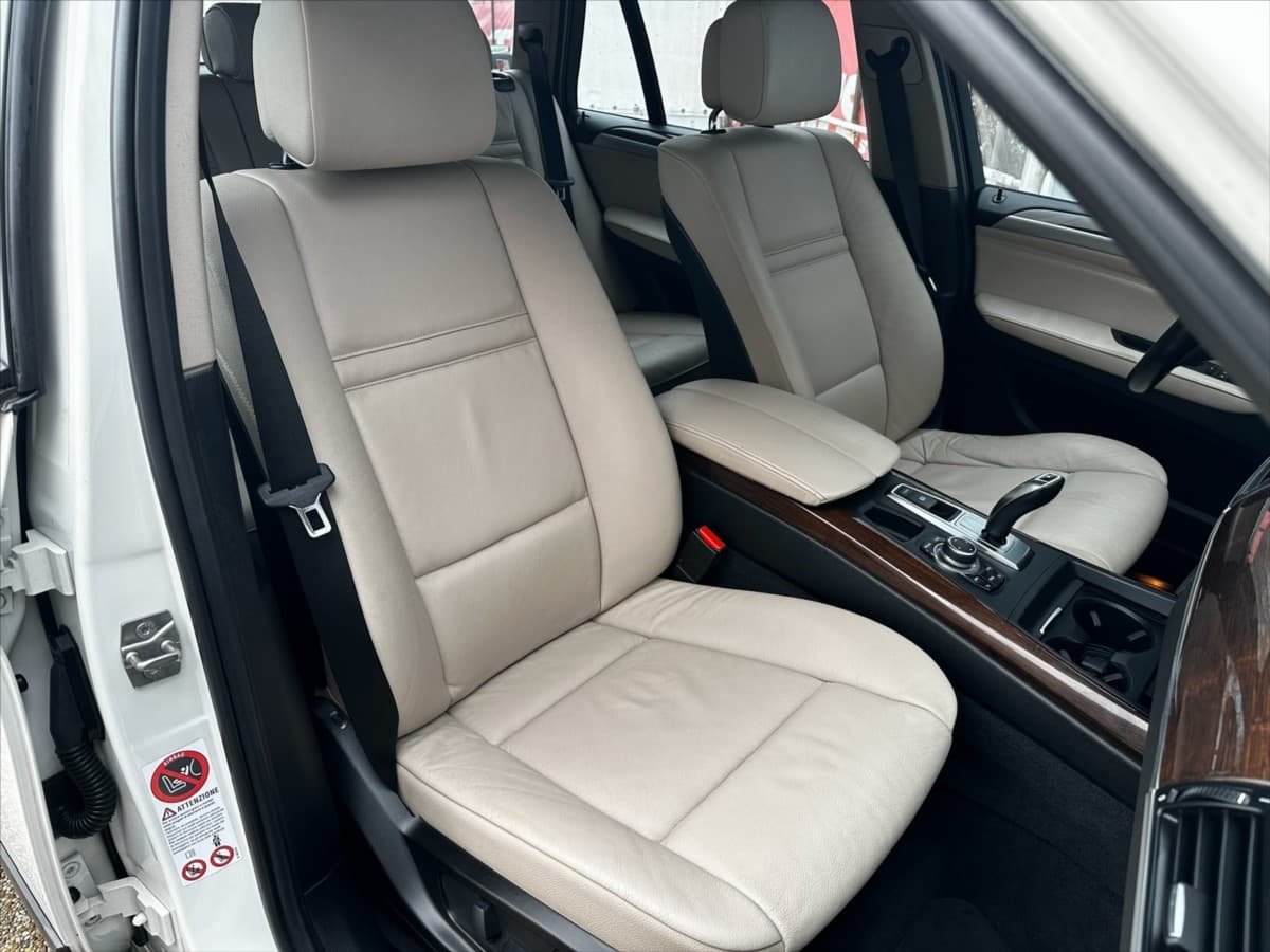 2011 BMW X5 - 11