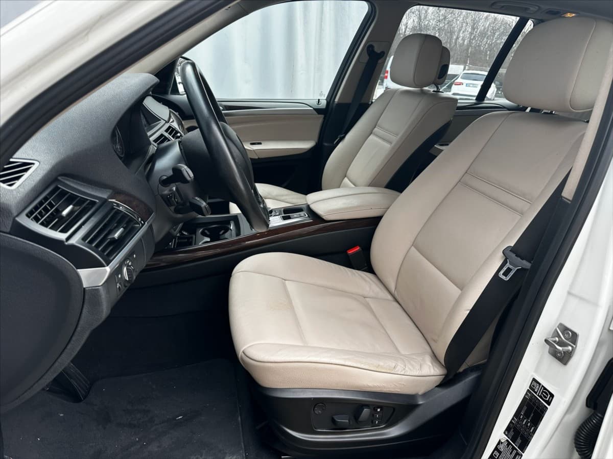 2011 BMW X5 - 8