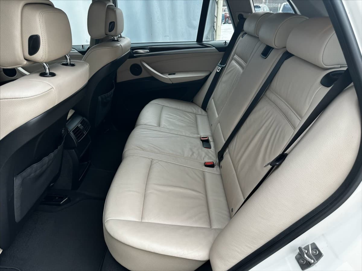 2011 BMW X5 - 9