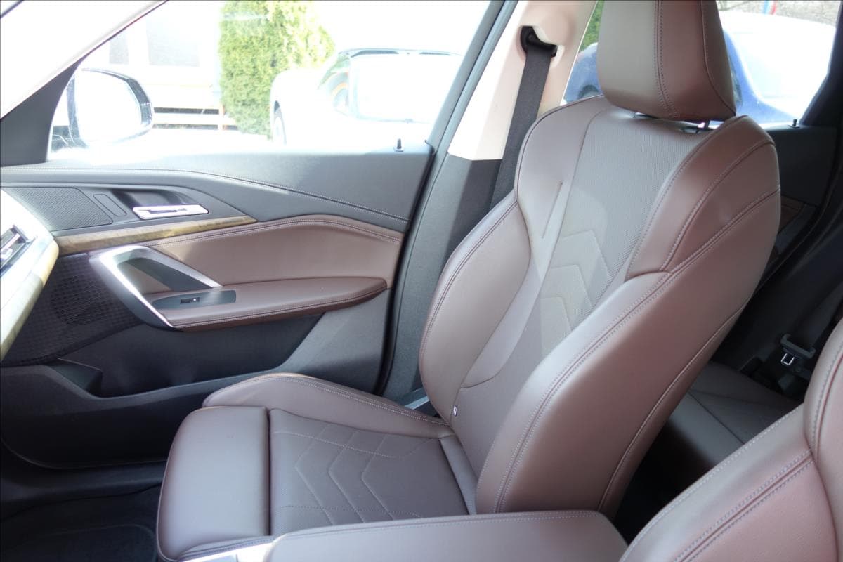 2022 BMW X1 - 12
