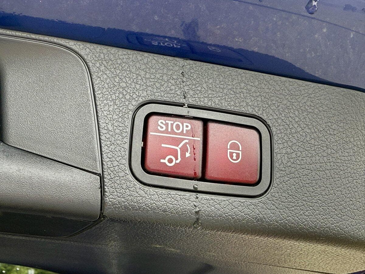 Mercedes-Benz Glb - 12