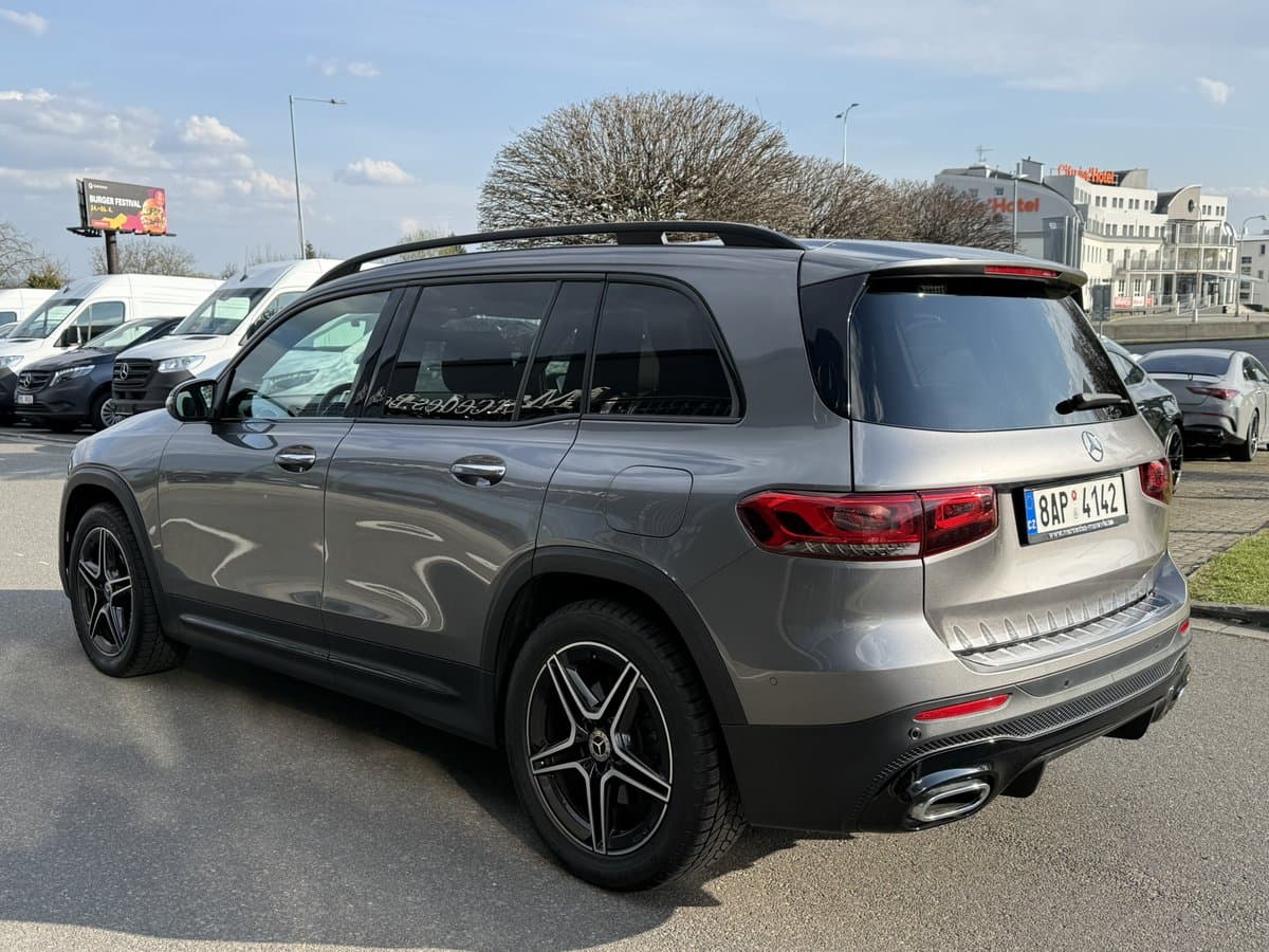 Mercedes-Benz GLB - 6