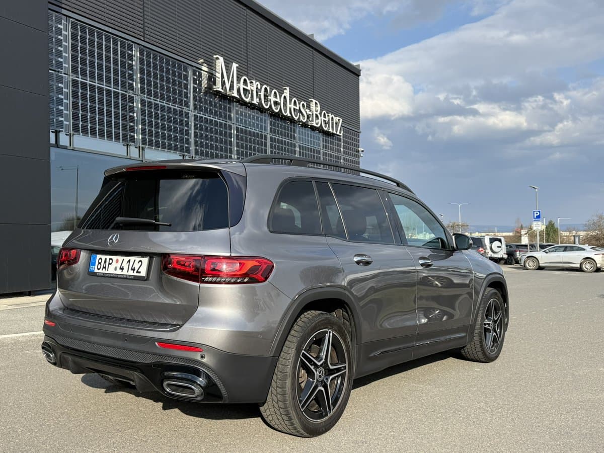 Mercedes-Benz GLB - 8