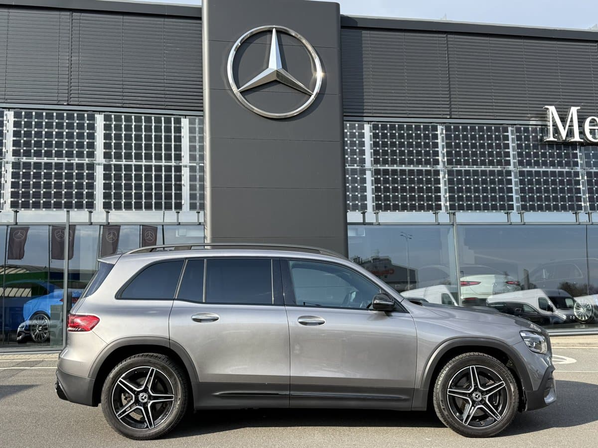 Mercedes-Benz GLB - 9