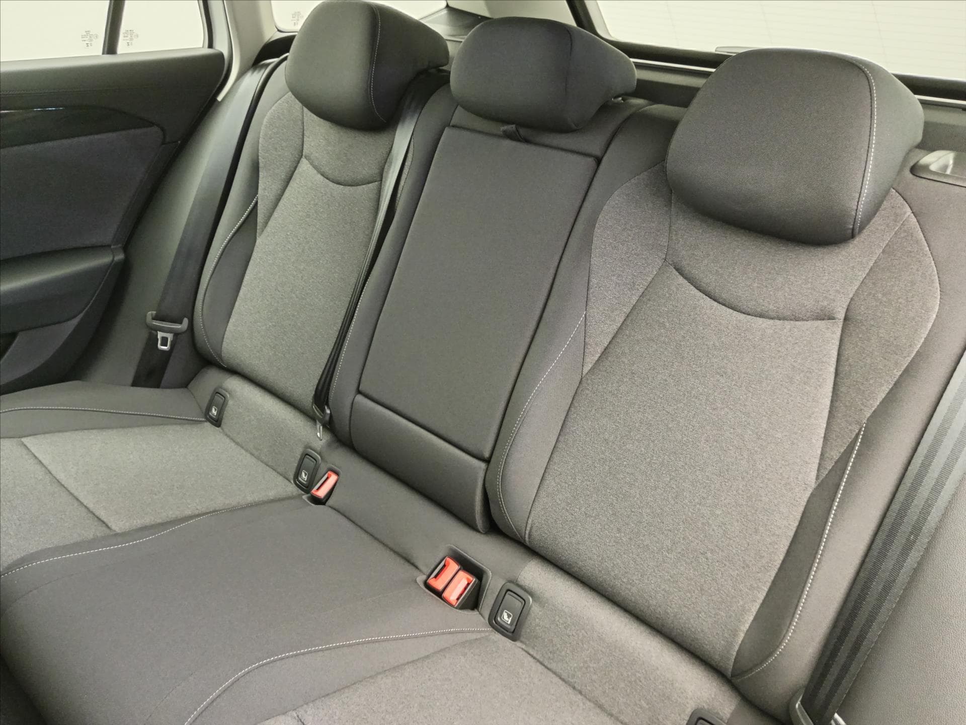 Volkswagen PASSAT - 12