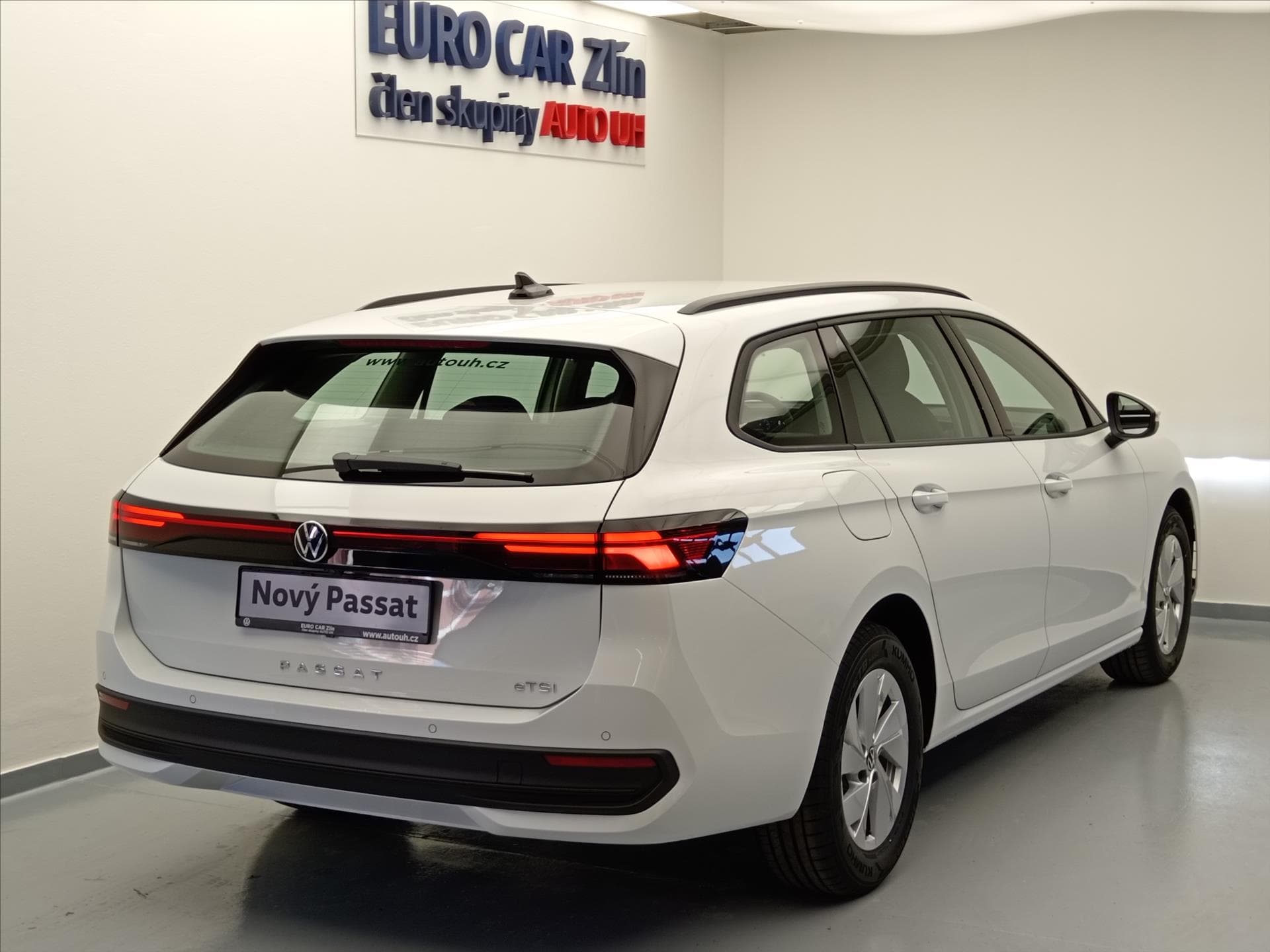 Volkswagen PASSAT - 6