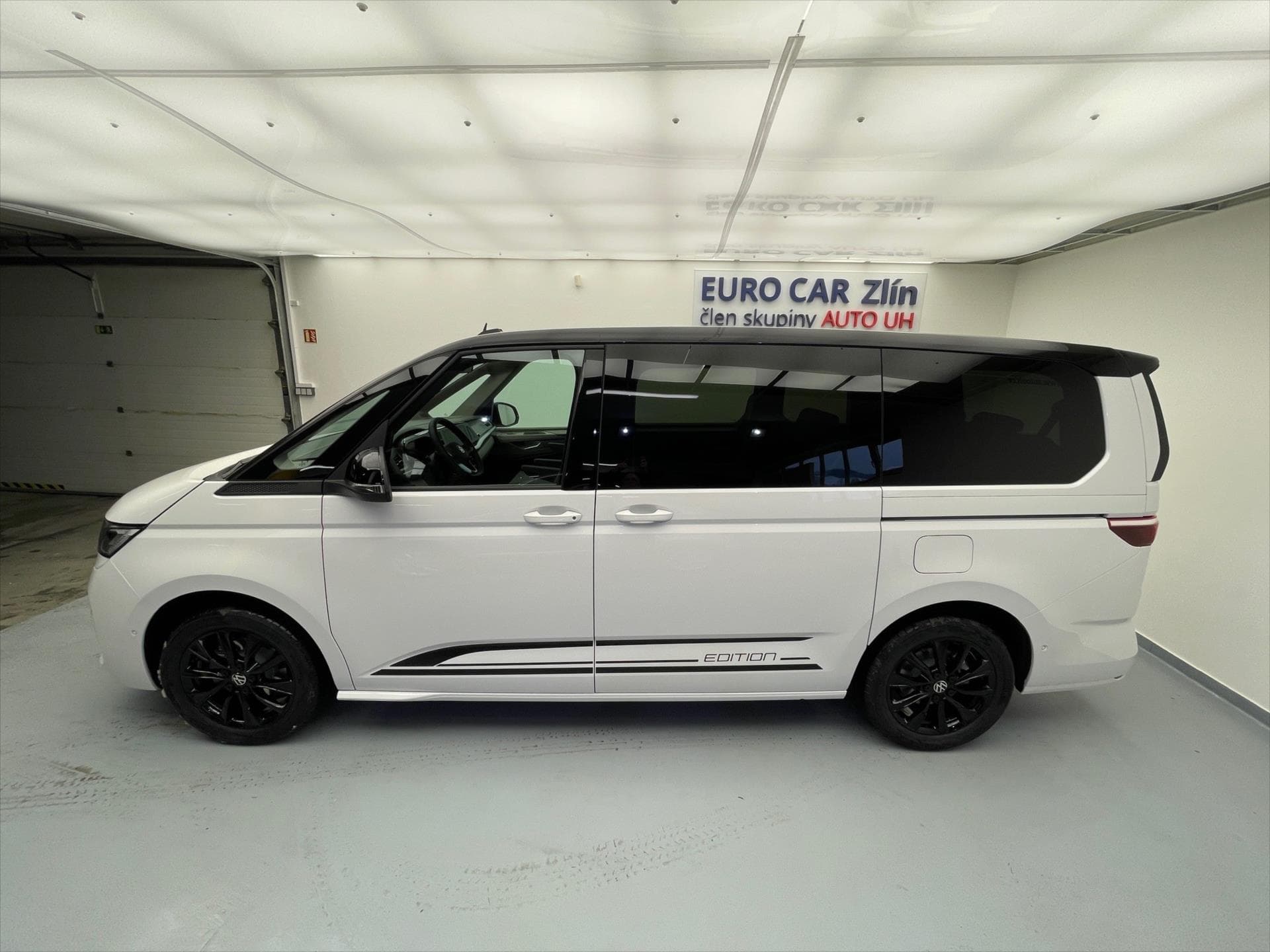 Volkswagen MULTIVAN - 2
