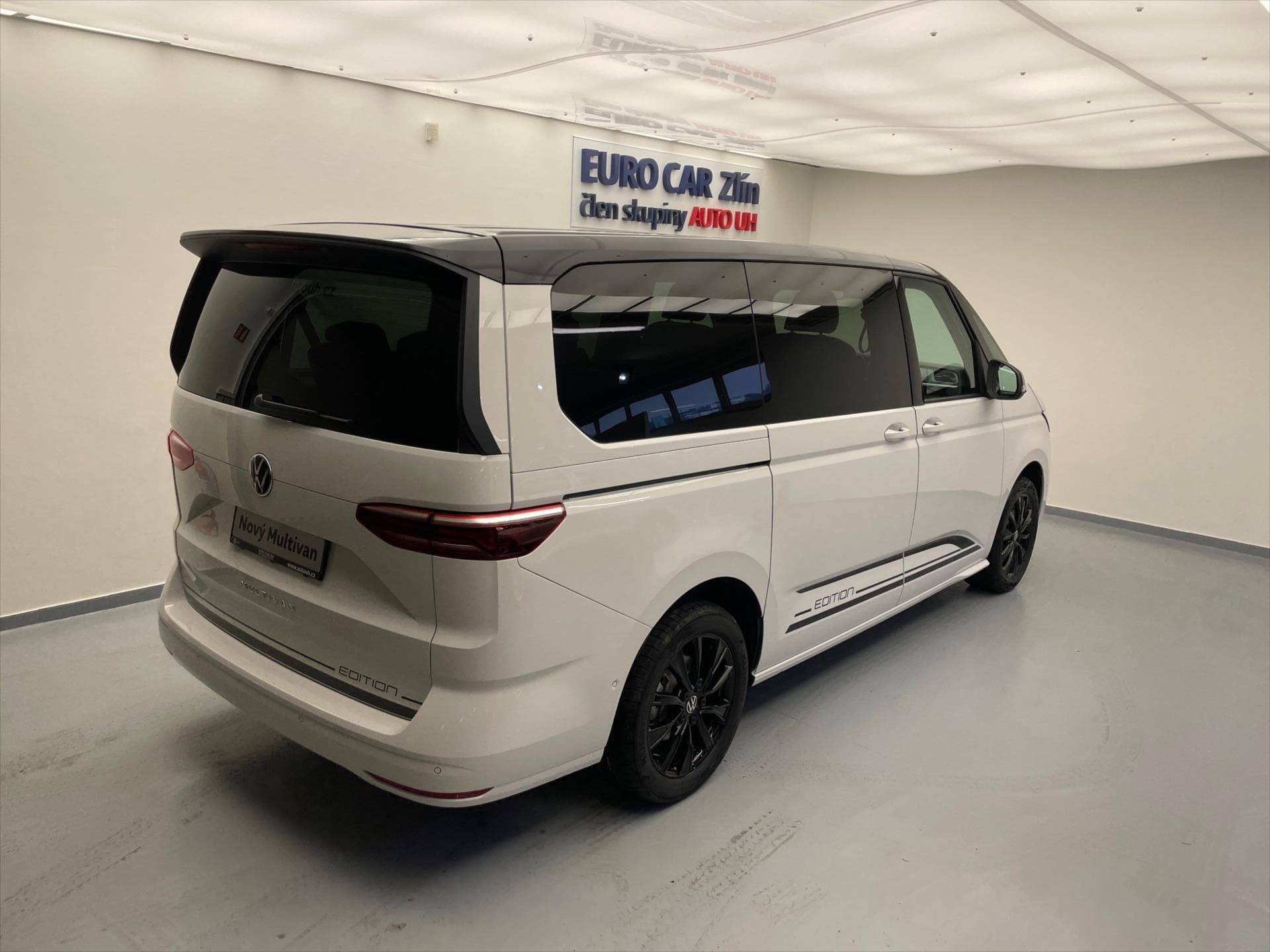 Volkswagen MULTIVAN - 3