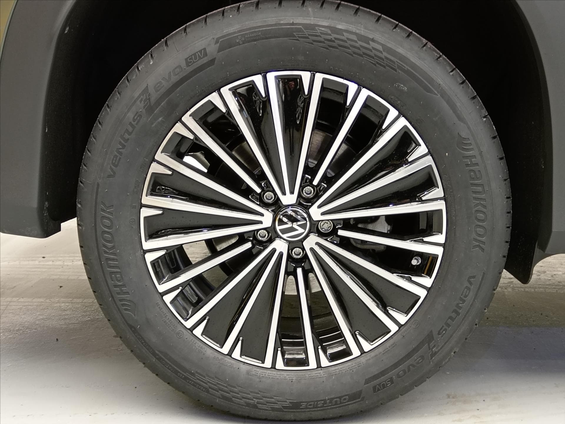 Volkswagen TAYRON - 9