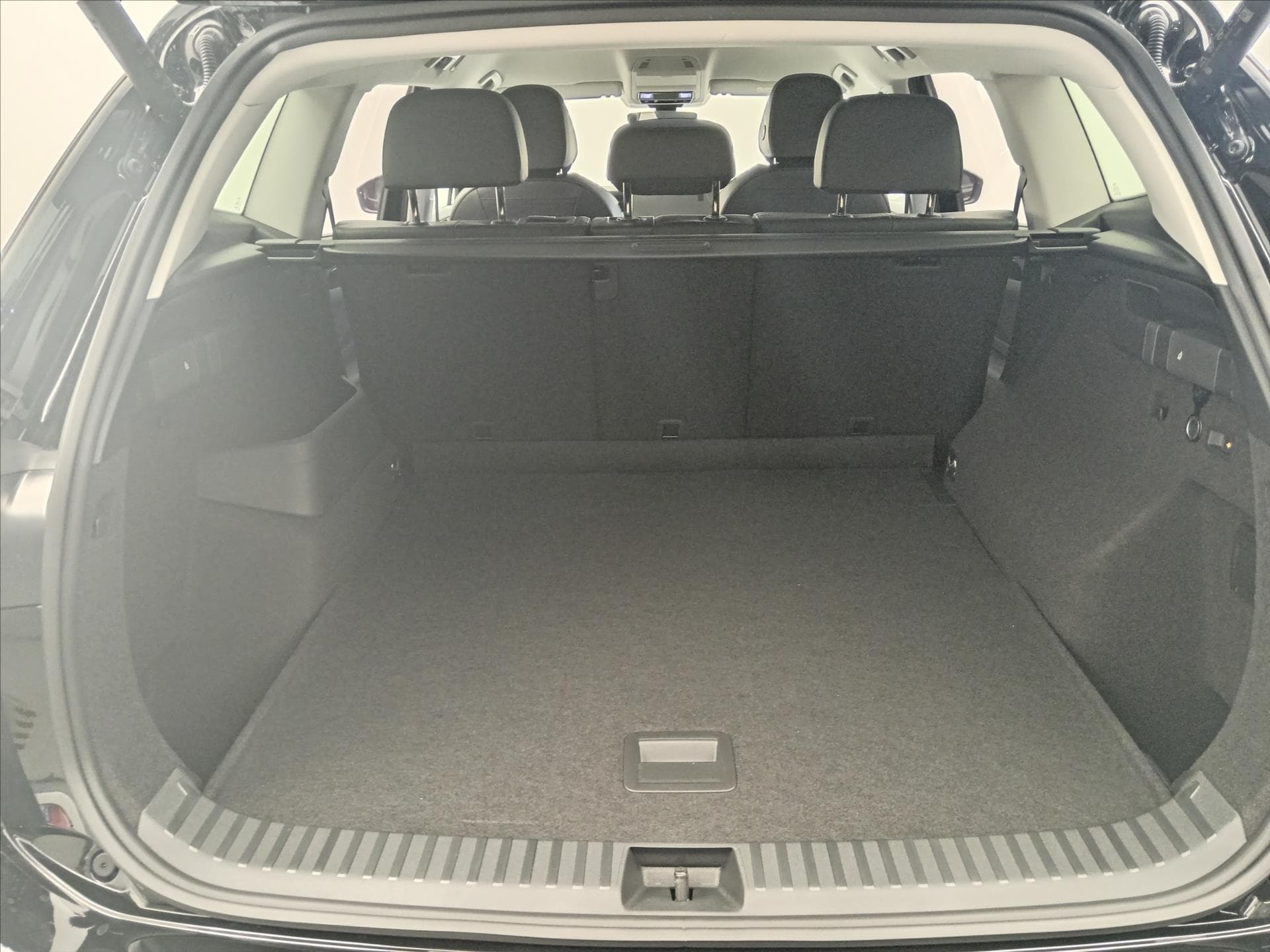 Volkswagen TAYRON - 12