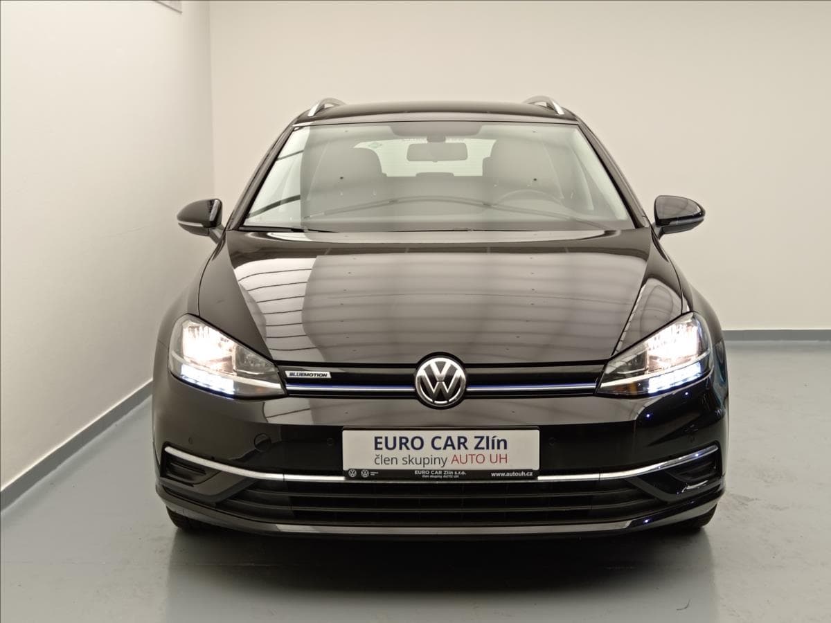 2019 Volkswagen Golf - 2