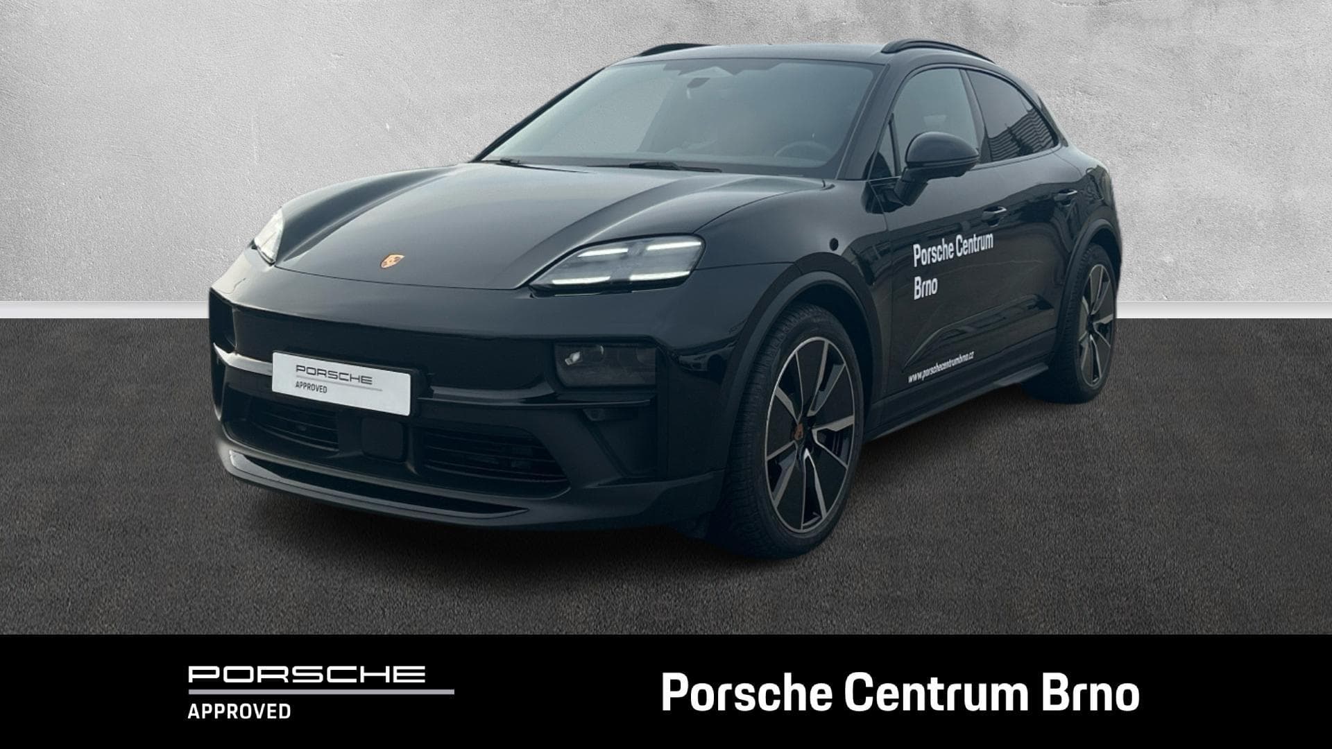 Porsche Macan GTS Electric