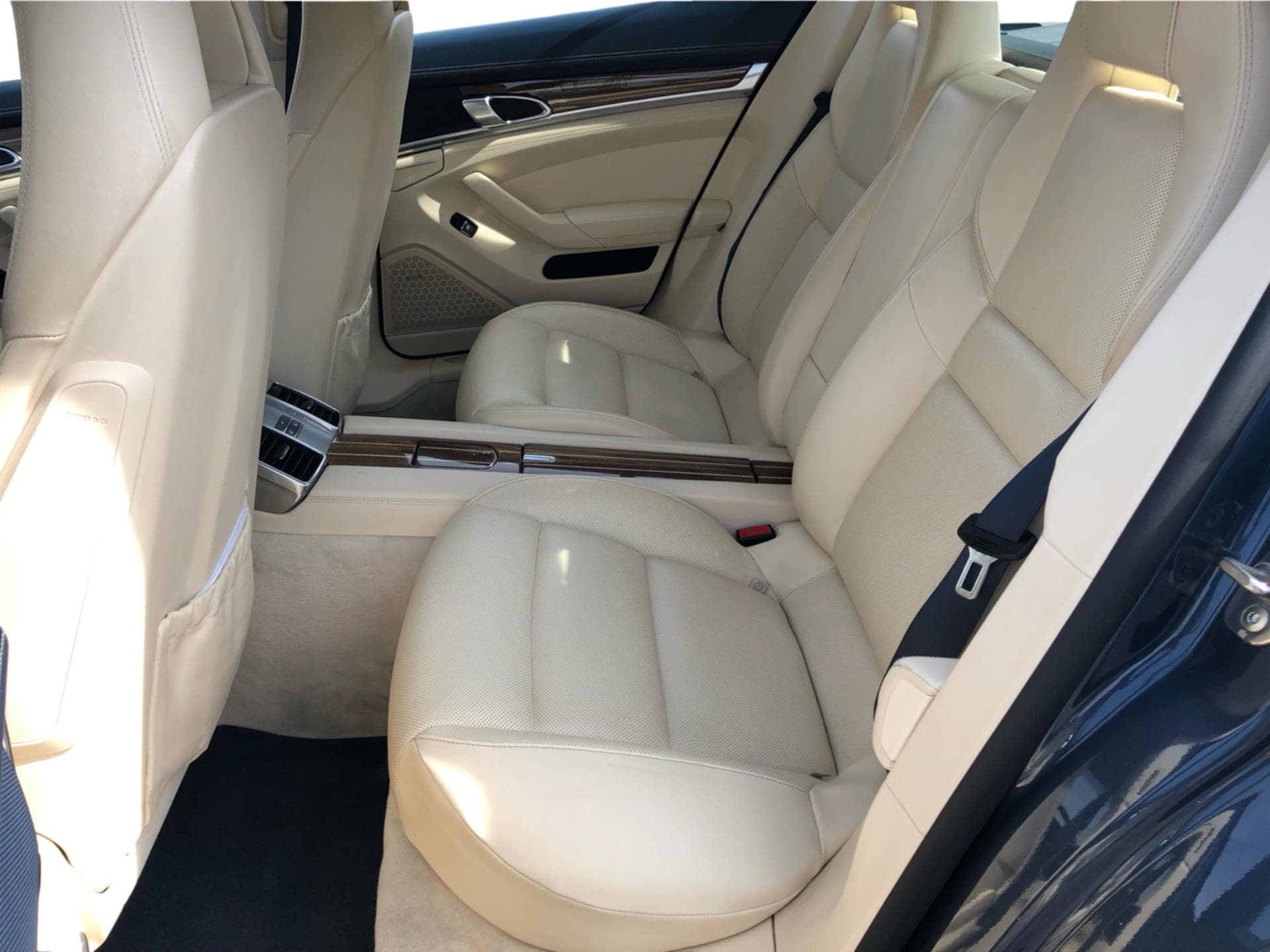 2010 Porsche PANAMERA - 12