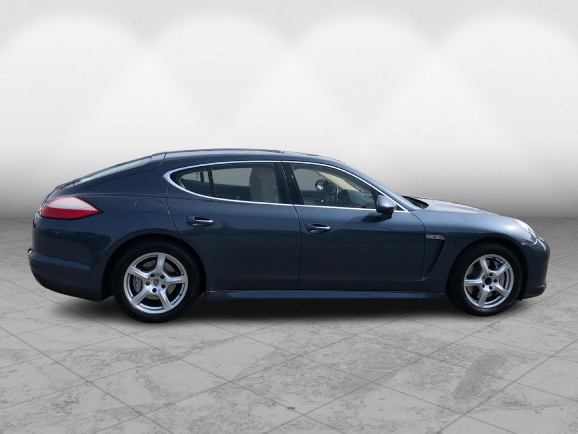 2010 Porsche PANAMERA - 8