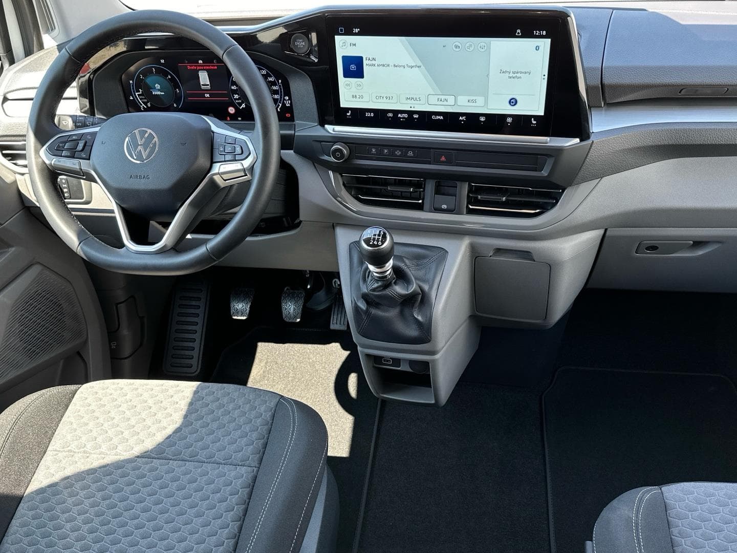 Volkswagen CARAVELLE - 5