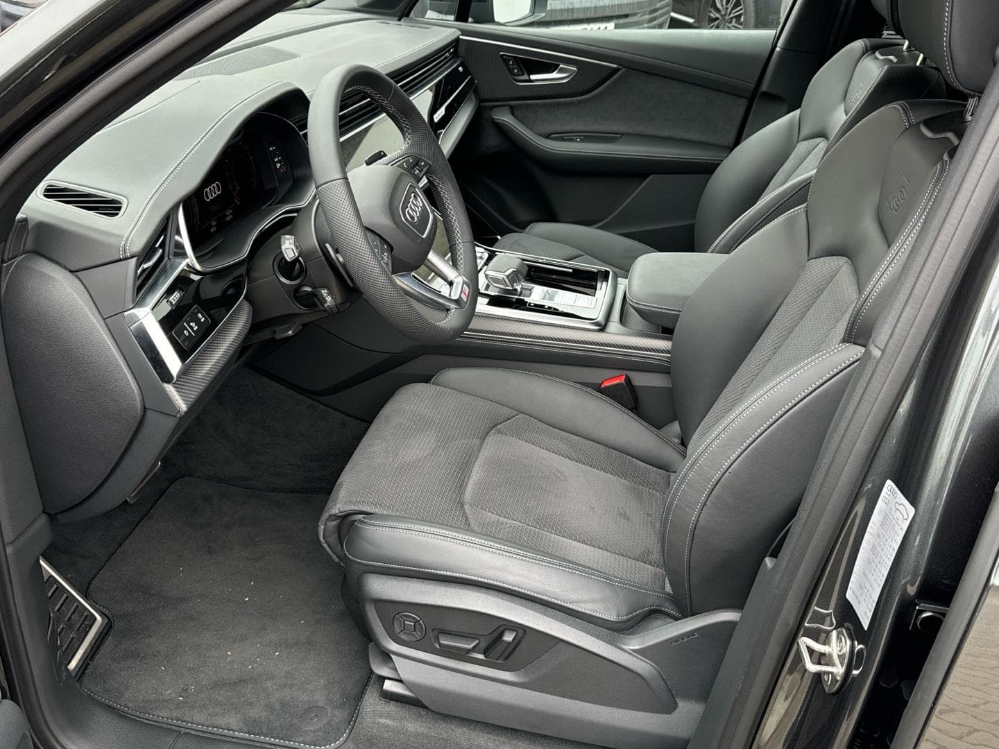 2025 Audi Q7 - 11