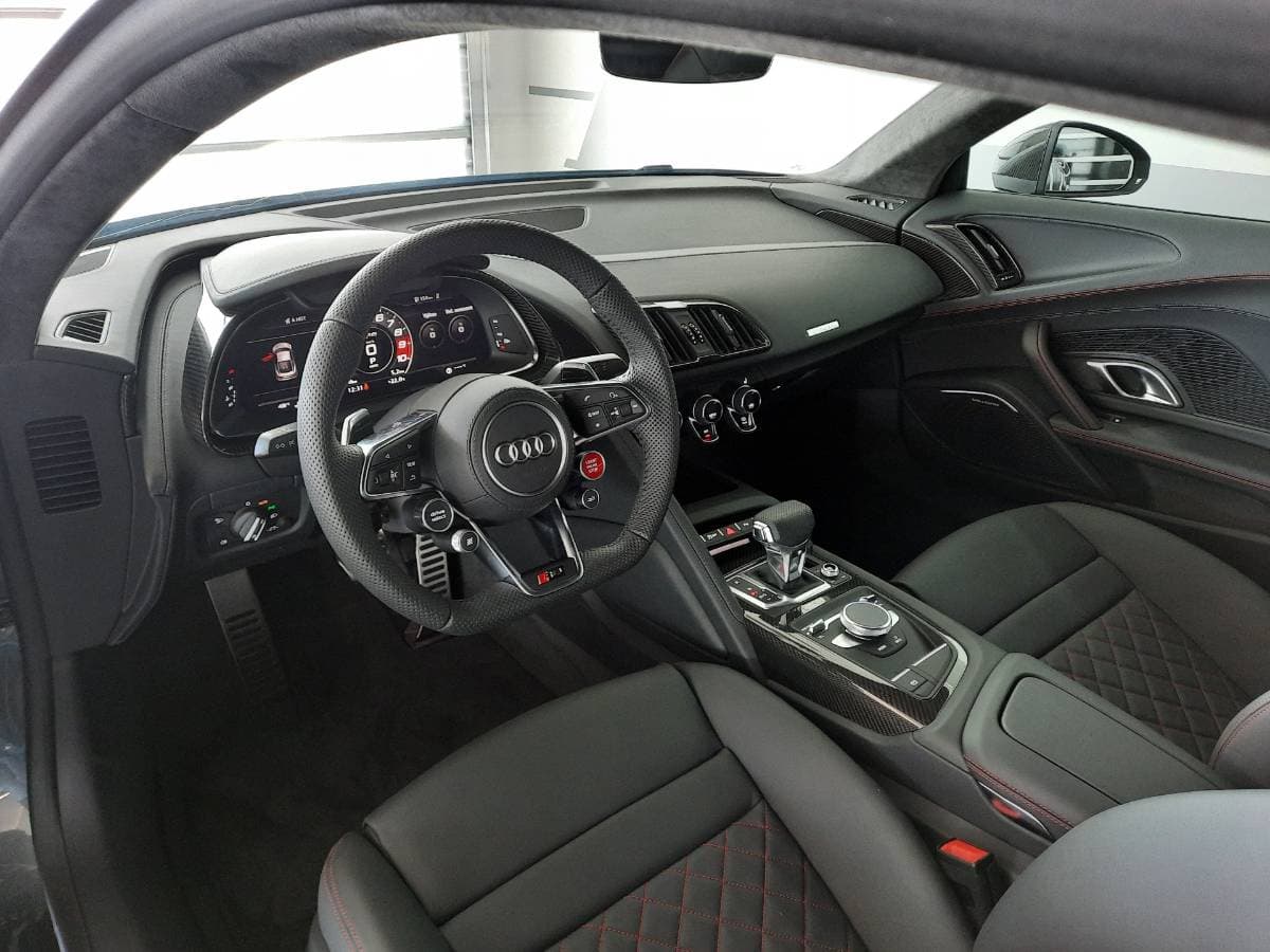 Audi A6 - 6