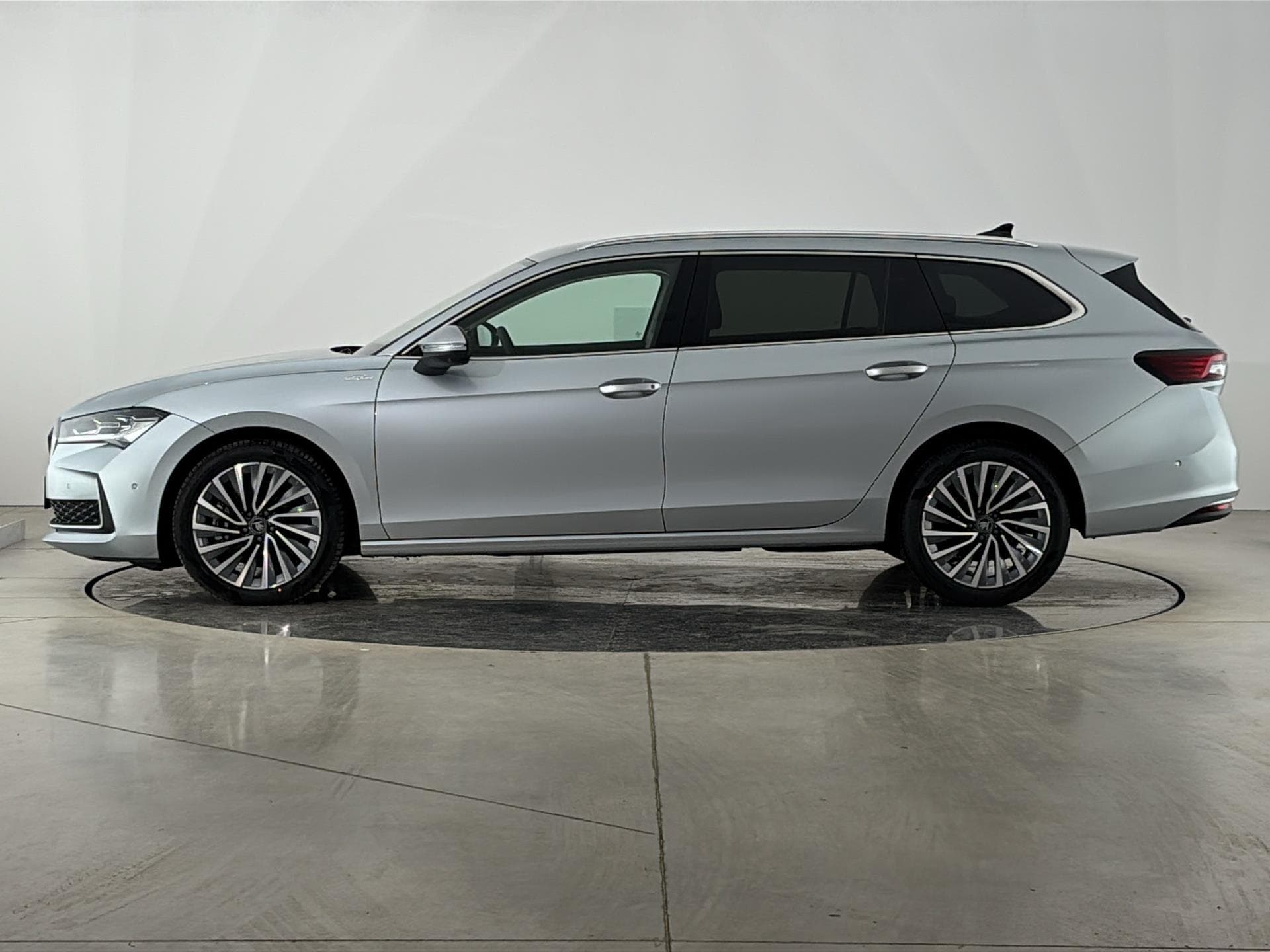 2025 Škoda Superb - 3