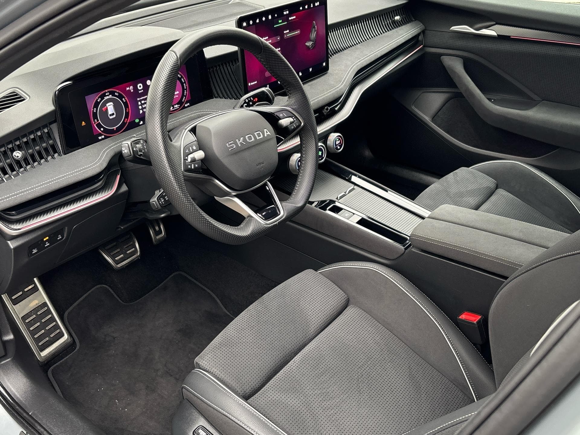 2025 Škoda SUPERB - 6